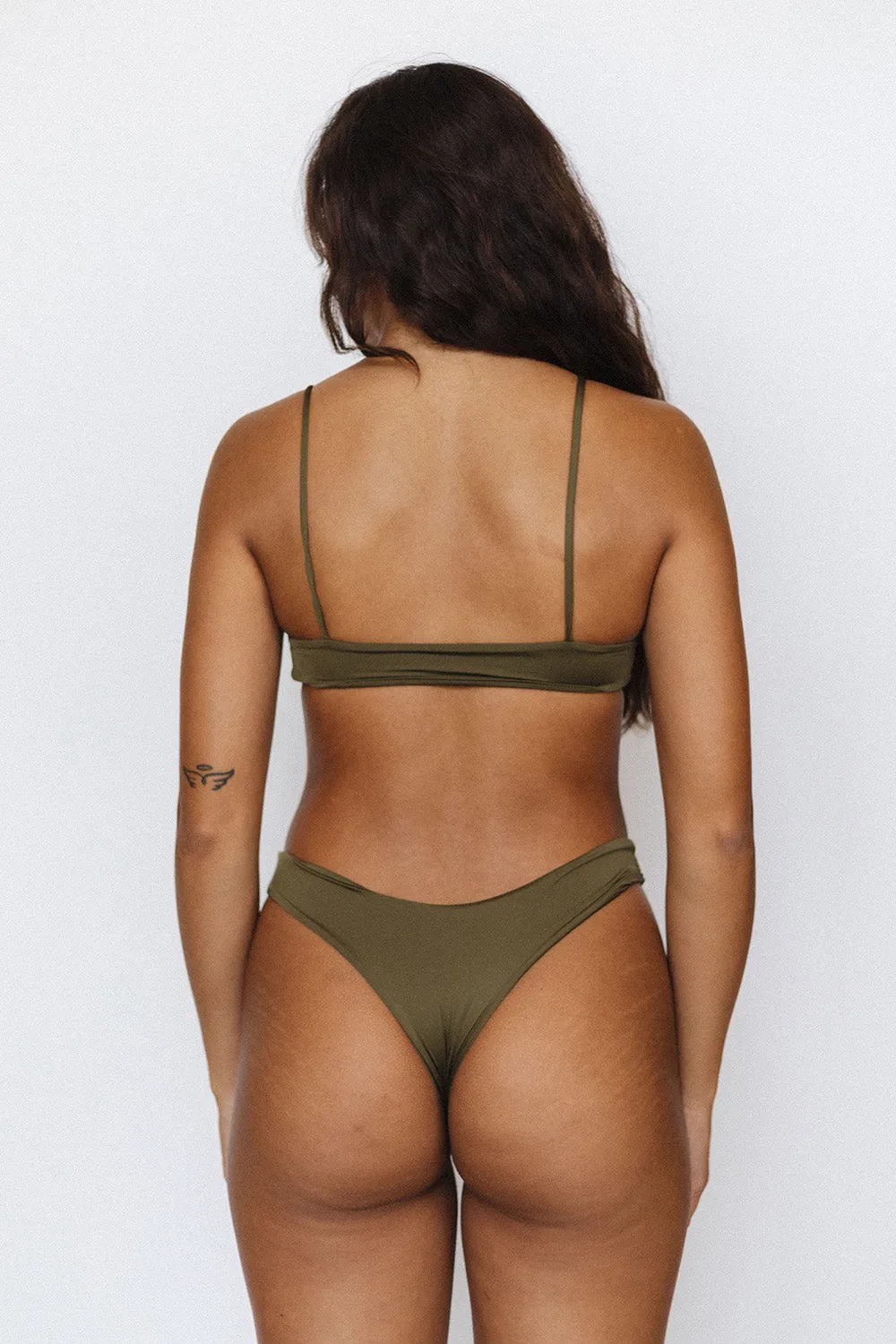 Mai Deluxe Everyday Top in Olive