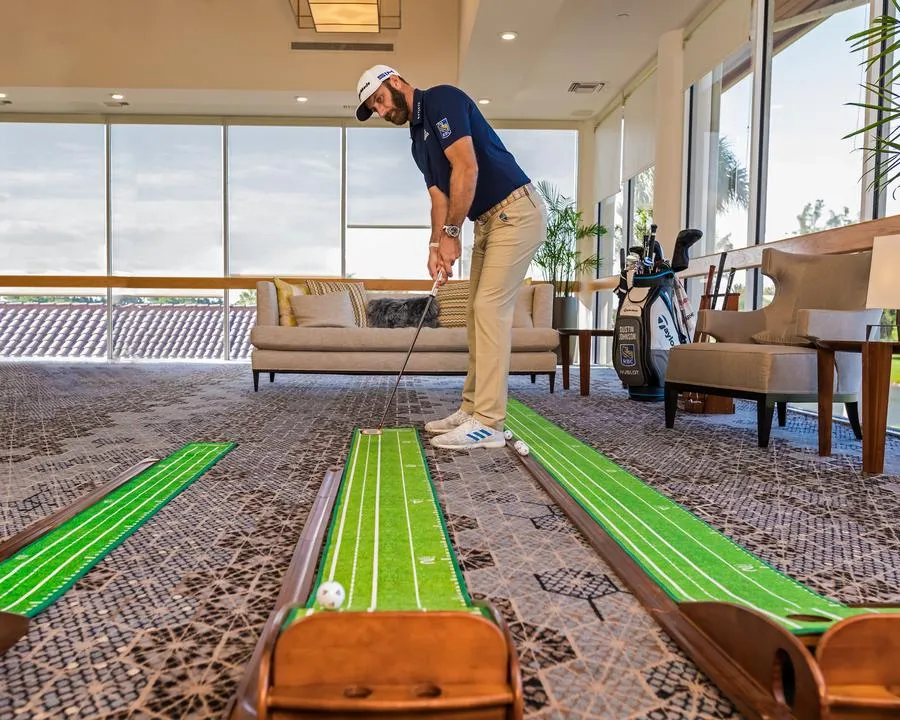 Perfect Putting Mat - Dustin Johnson - Standard Edition