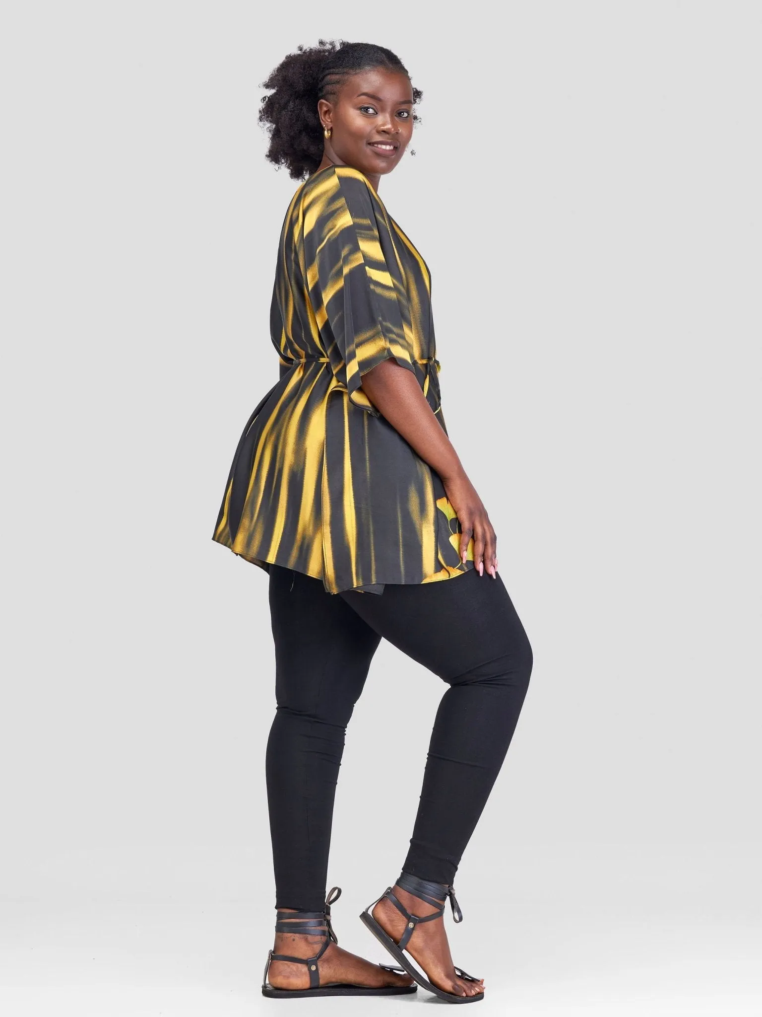 Vivo Jamila Kaftan Top - Black / Yellow Print