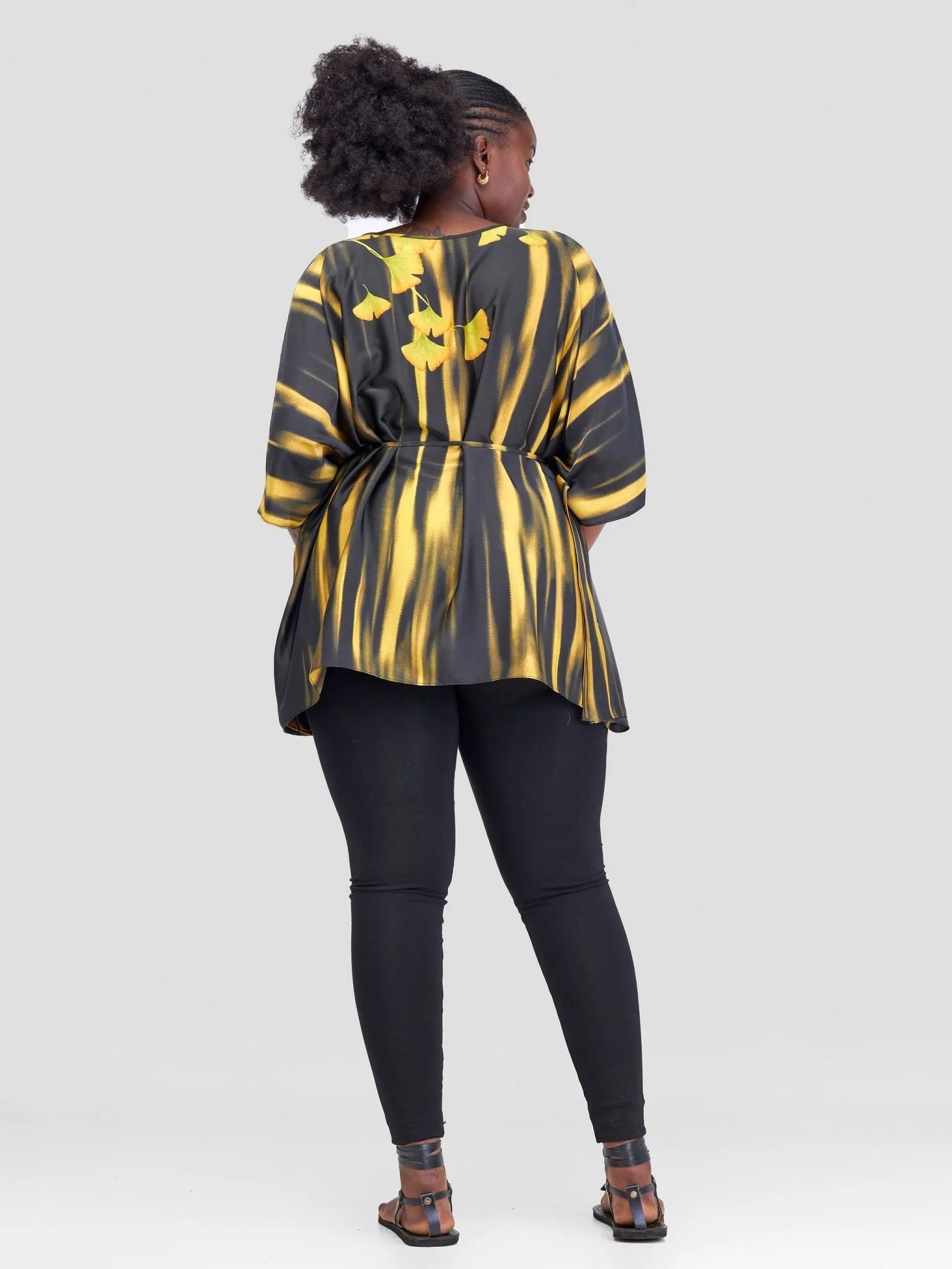 Vivo Jamila Kaftan Top - Black / Yellow Print